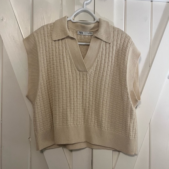 ZARA knit polo collar vest - Picture 3 of 4